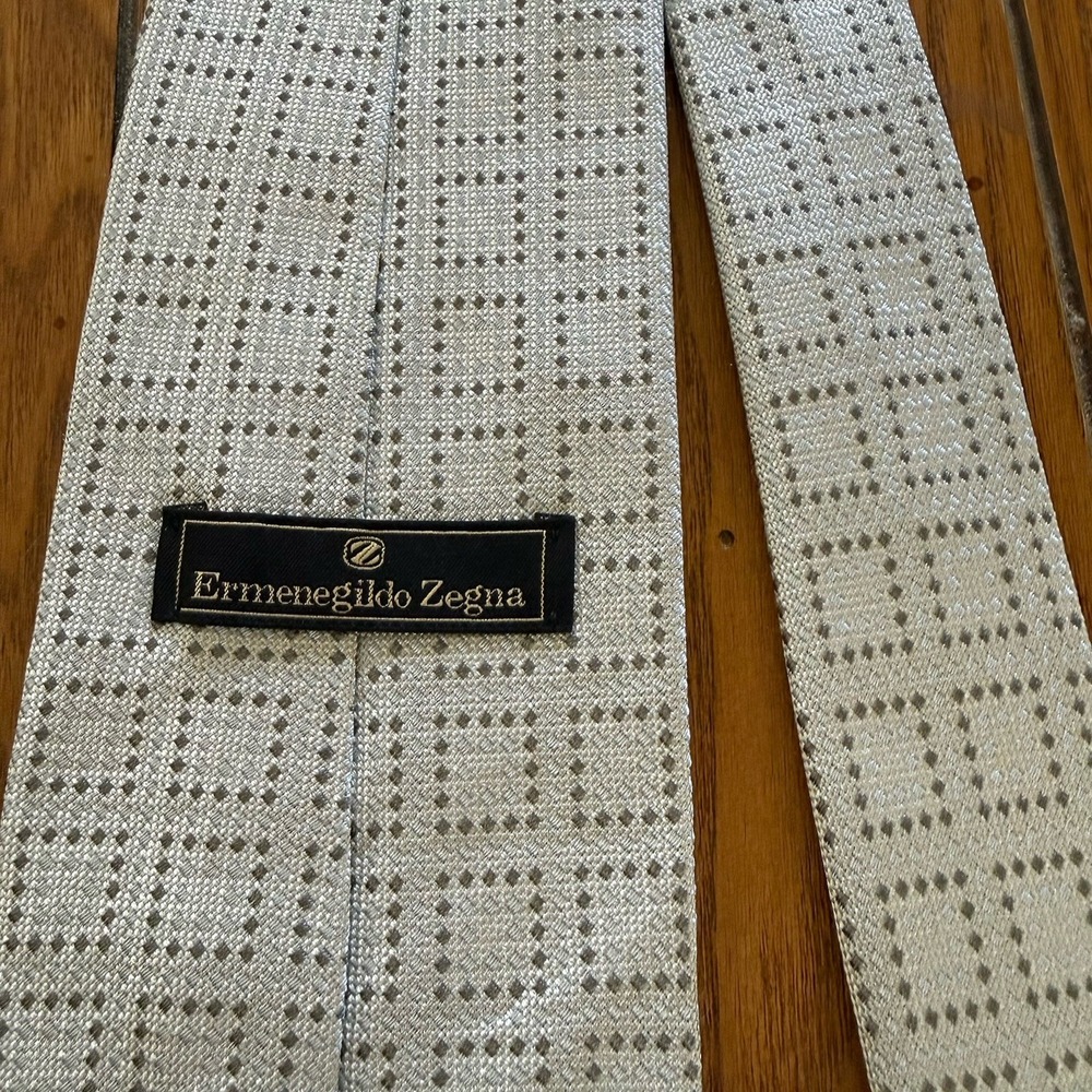 Ermenegildo Zegna Tie - Silver W/ Pattern Of Squares Made In Italy-100% Silk